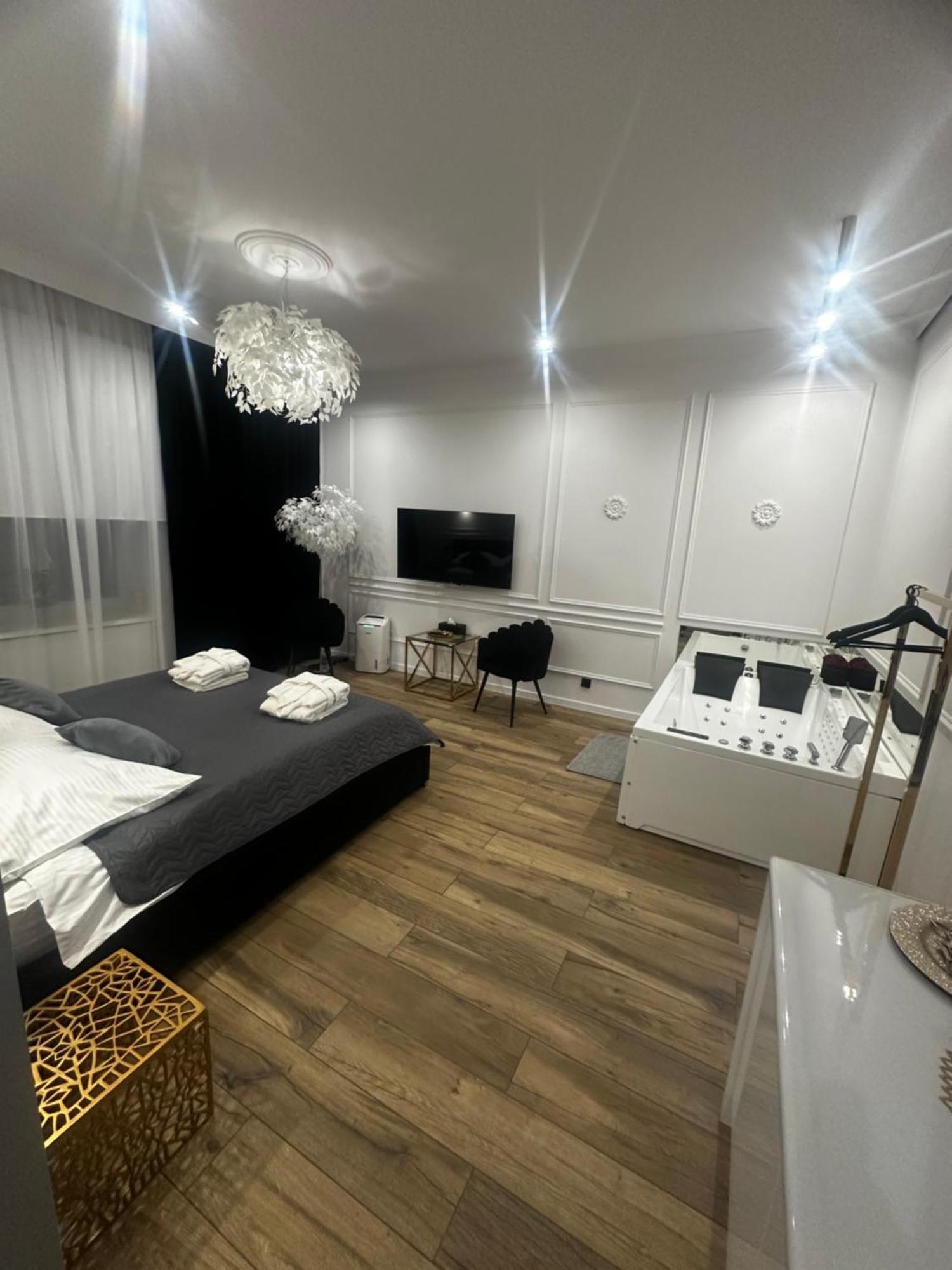 Shine Prywatne Jacuzzi Starowislna Kraków