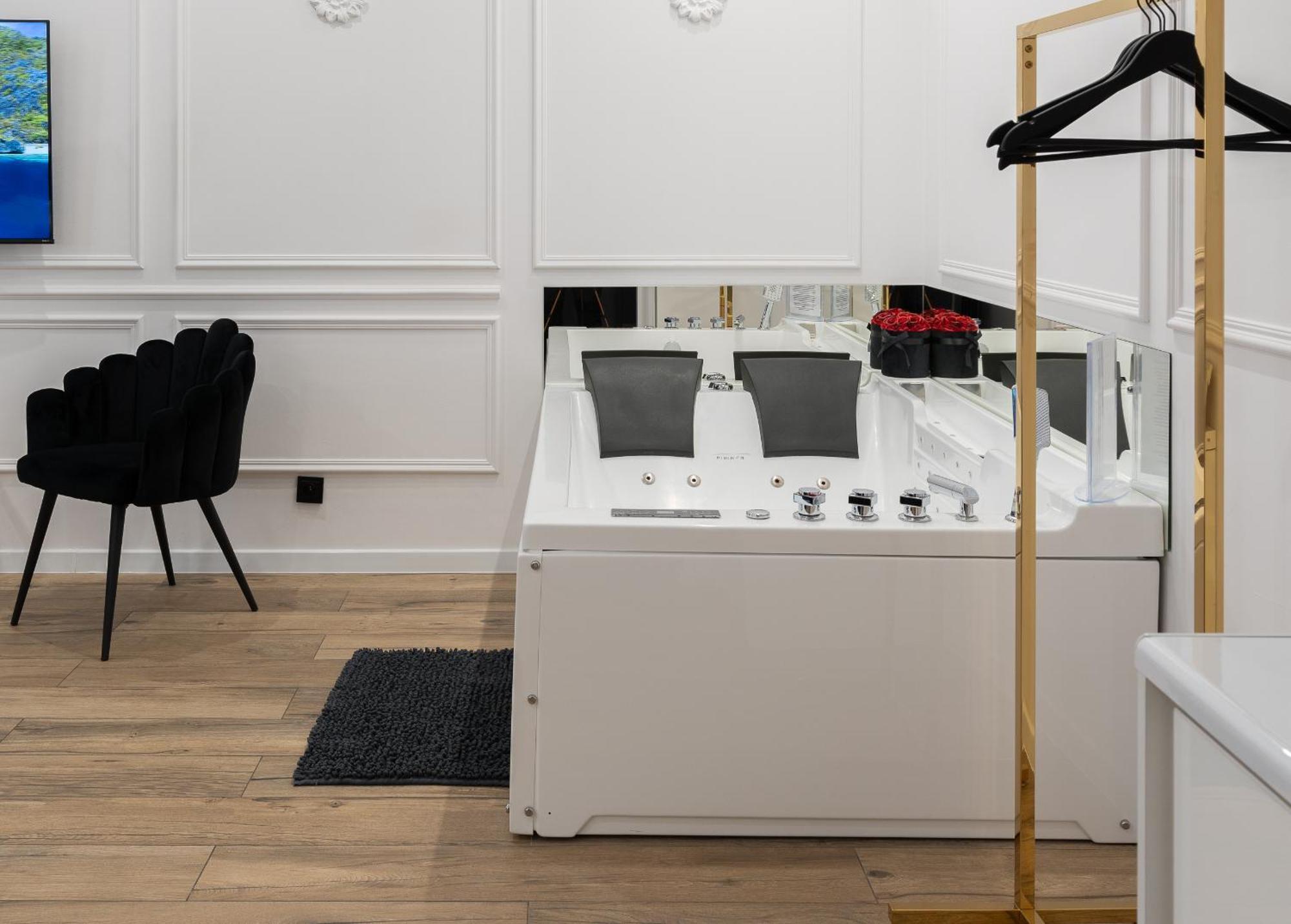 Apartament Shine Prywatne Jacuzzi Starowislna