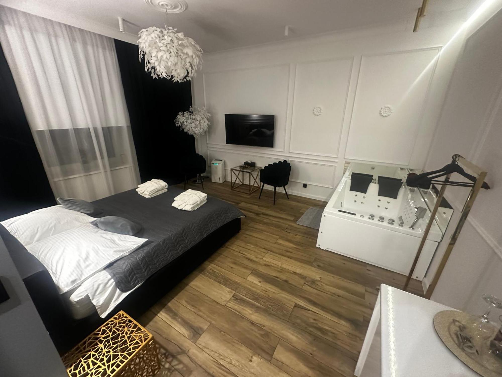 Apartment Shine Prywatne Jacuzzi Starowislna *